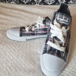 Airwalk Pink & Black Sneakers - NWT, Size 10